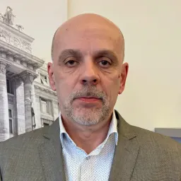 ügyvéd