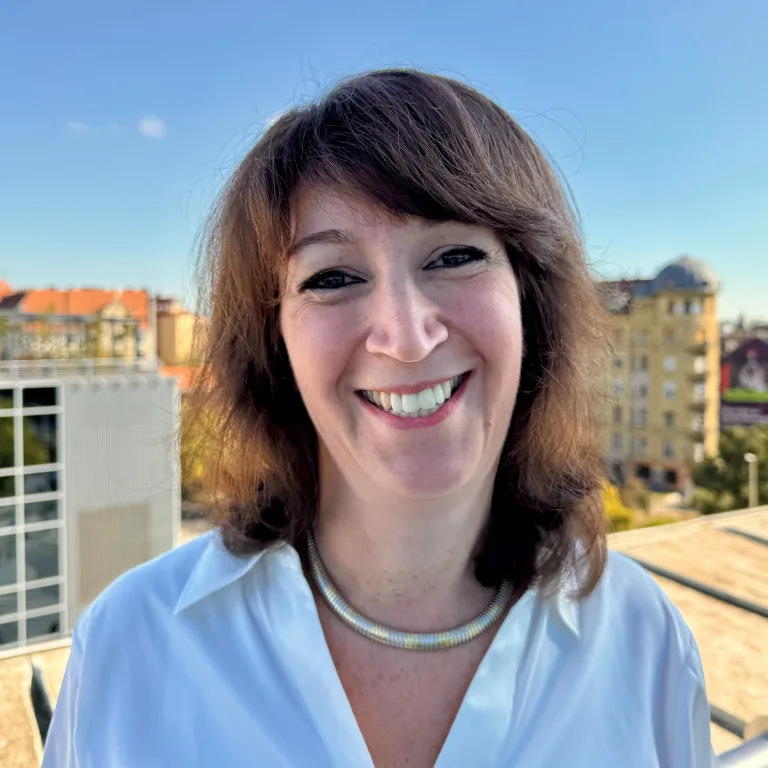 Róderné dr. Földes Eszter