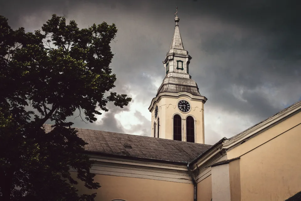 Faluból városba - az ingatlan csereszerződés előnyei