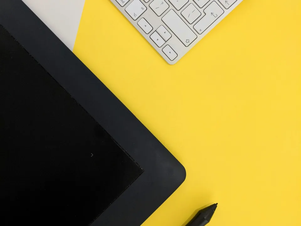 számítógép és tablet