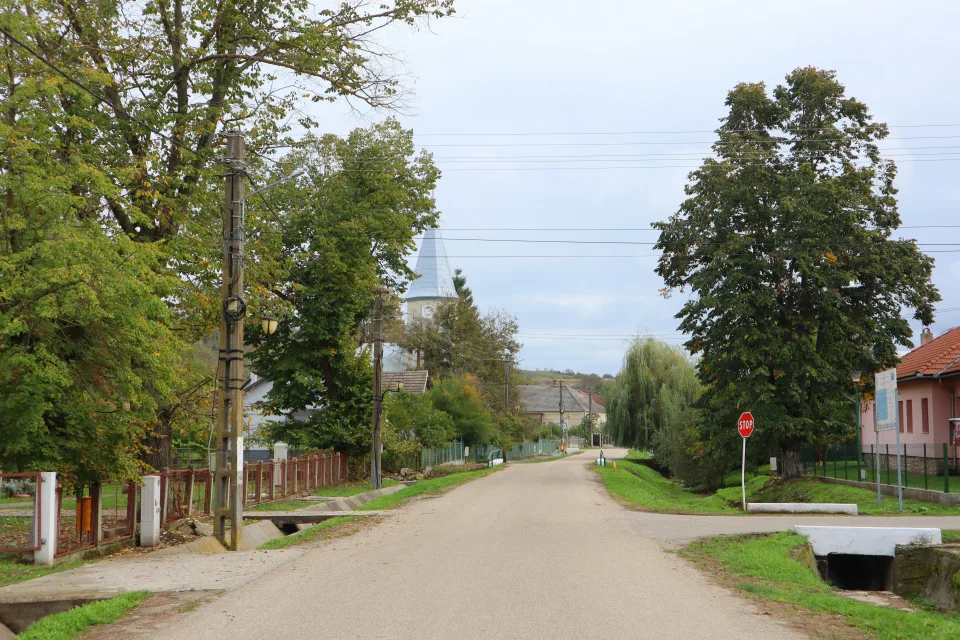 Magyar falu útja