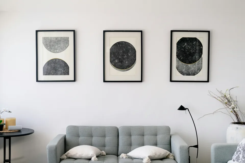 Eladó lakás nappalija