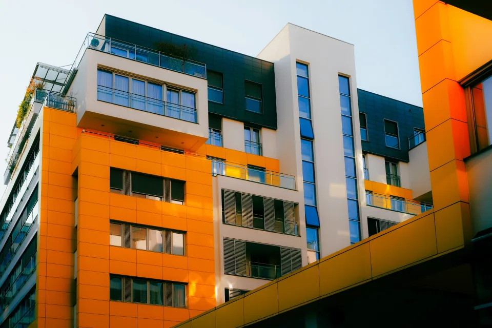 újépítésű társasház